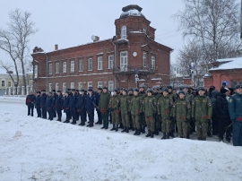 Курсанты военного учебного центра КГУ возложили цветы в честь Дня Героев Отечества