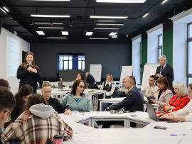 Дрон-экскурсовод и ювелирный бренд: в КГУ прошла стратегическая сессия «Полуостров»