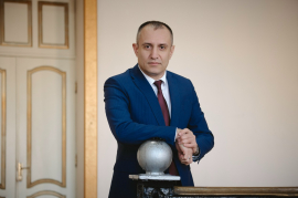 Коллектив КГУ поздравляет ректора Дениса Витольдовича Чайковского с днём рождения!